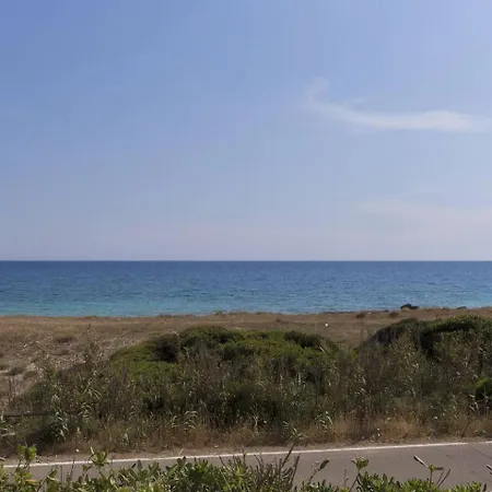 Villa Azzurra Con Piscina E Con Vista Mare Fronte Specchiarica Di San Pietro In Bevagna *