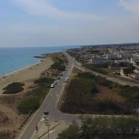 Villa Azzurra Con Piscina E Con Vista Mare Fronte Specchiarica Di San Pietro In Bevagna Torre Colimena