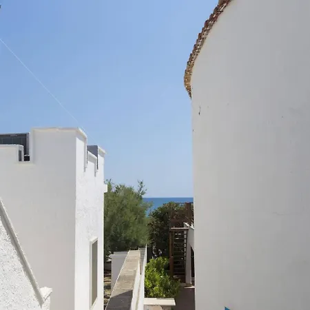 Azzurra Con Piscina E Con Vista Mare Fronte Specchiarica Di San Pietro In Bevagna *