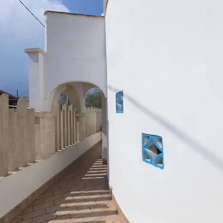 Villa Azzurra Con Piscina E Con Vista Mare Fronte Specchiarica Di San Pietro In Bevagna